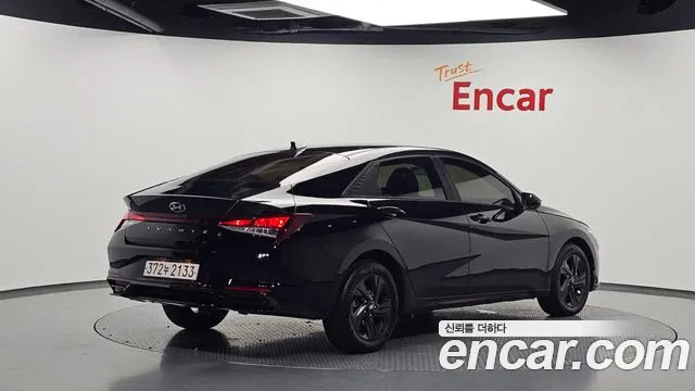 Hyundai Avante — Фото автомобиля 2