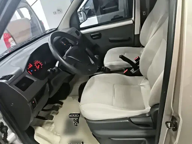 Wuling Rongguang S — Фото автомобиля 14