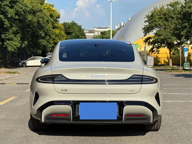 Xiaomi SU7 — Фото автомобиля 5