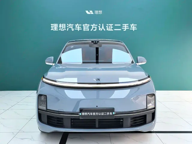 Li Auto L8 — Фото автомобиля 2