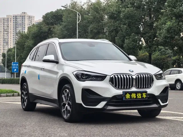 BMW X1 — Фото автомобиля 3