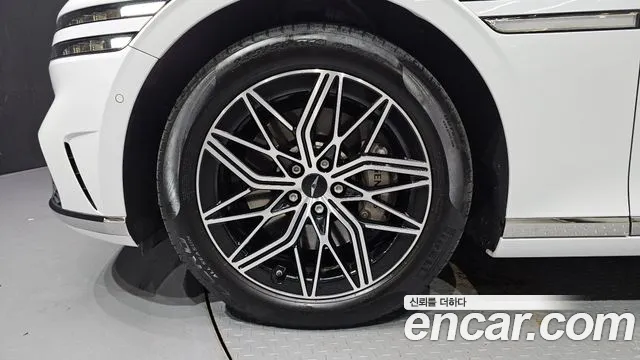 Genesis G90 RS4 — Фото автомобиля 5