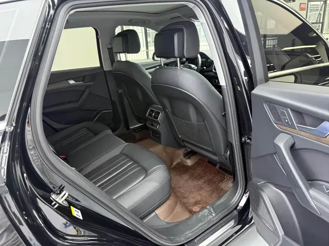 Audi Q5L — Фото автомобиля 13