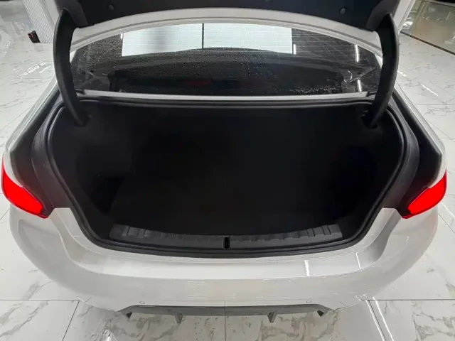 BMW 3 Series — Фото автомобиля 21