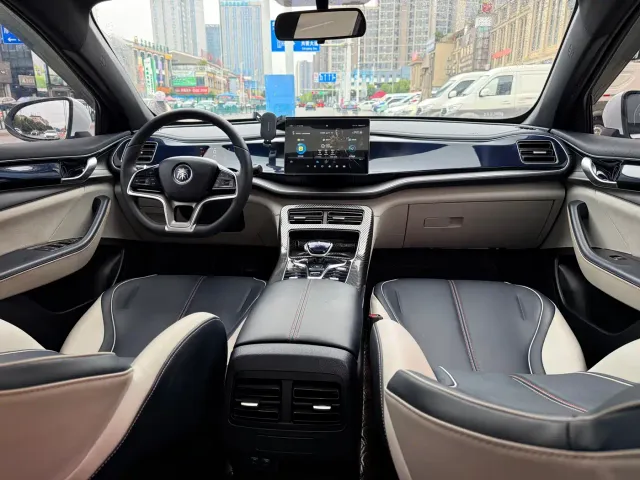 BYD Qin PLUS — Фото автомобиля 11