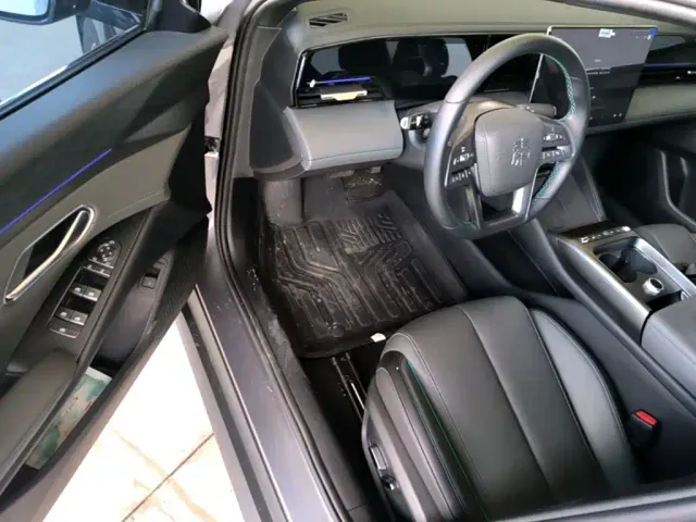 BYD Qin L — Фото автомобиля 15