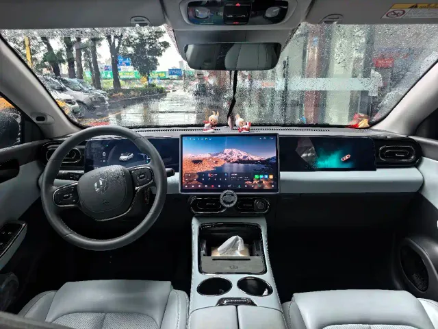 Leapmotor C01 — Фото автомобиля 4
