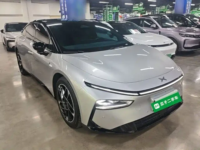 Xpeng P7+ — Фото автомобиля 21