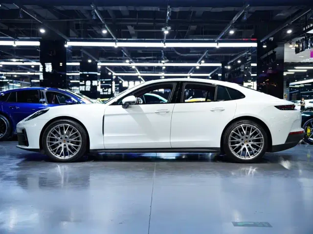 Porsche Panamera — Фото автомобиля 5