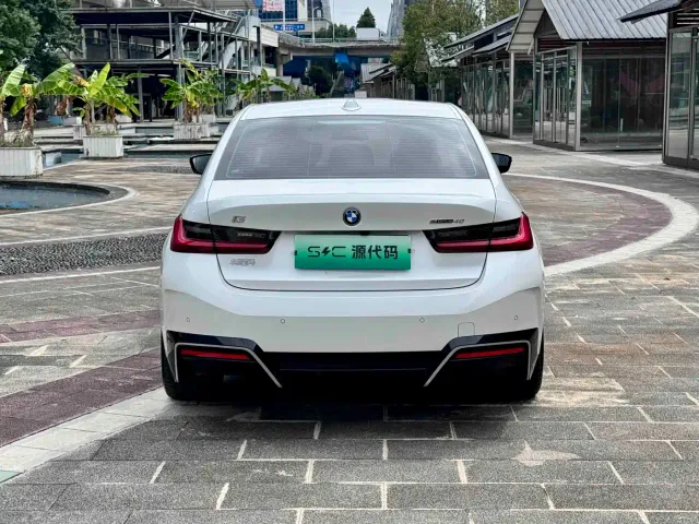 BMW i3 — Фото автомобиля 12