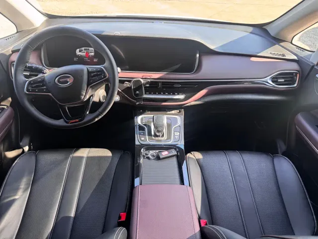 GAC Trumpchi M6 — Фото автомобиля 9