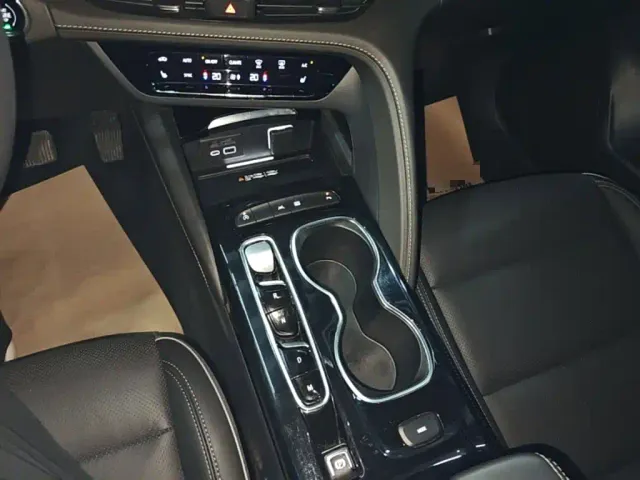 Buick Envision Plus — Фото автомобиля 13