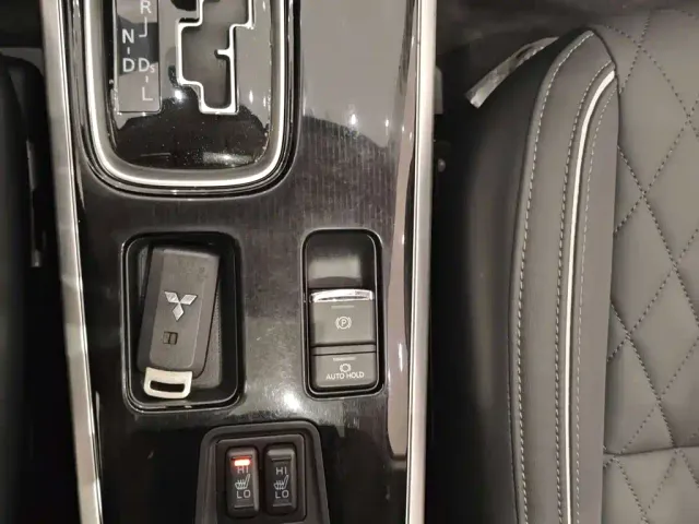Mitsubishi Outlander — Фото автомобиля 14