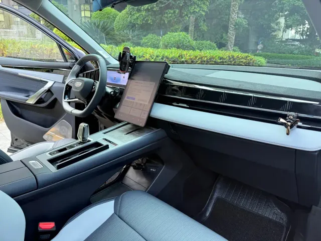 Geely Boyue L — Фото автомобиля 9
