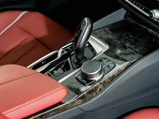 BMW 5 Series — Фото автомобиля 18