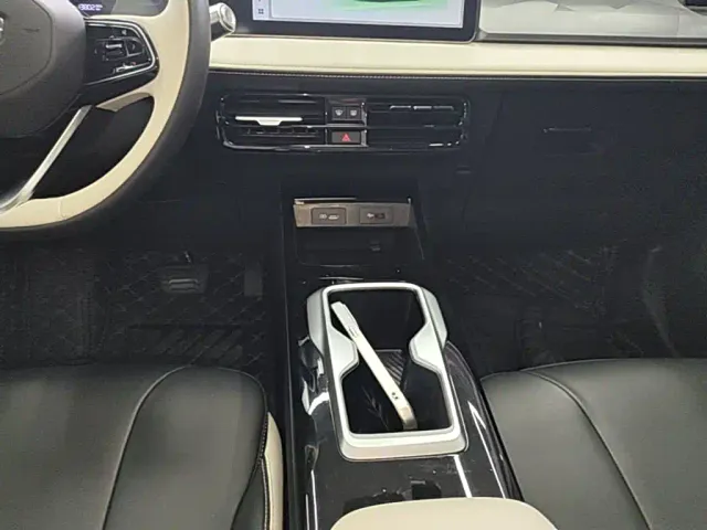 Geely Geometry E Firefly — Фото автомобиля 12