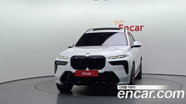 BMW X7 — Фото автомобиля 3
