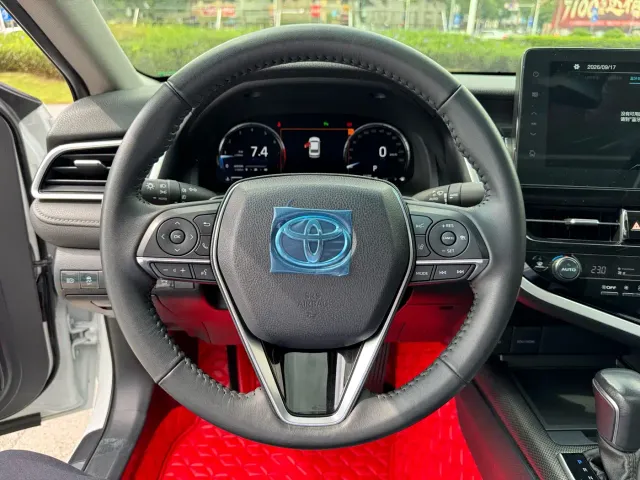 Toyota Camry — Фото автомобиля 19