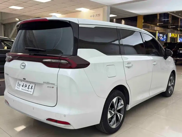 GAC Trumpchi M6 — Фото автомобиля 8