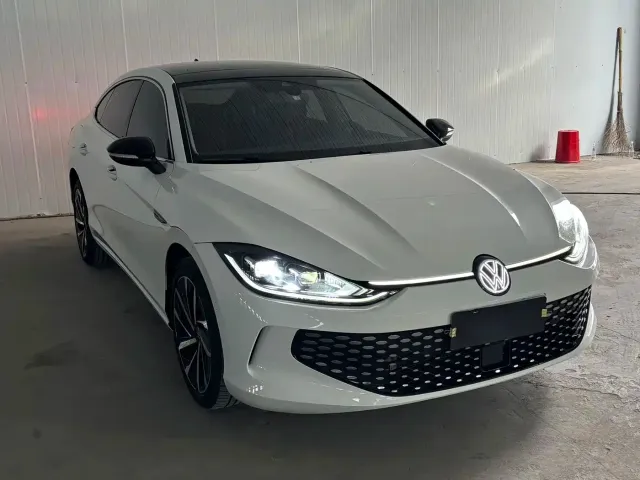 Volkswagen Lamando — Фото автомобиля 2