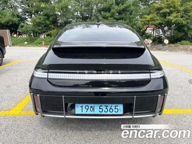 Hyundai Ioniq 6 — Фото автомобиля 11
