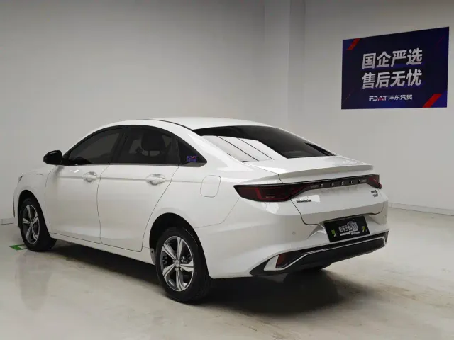Geely Emgrand L — Фото автомобиля 6