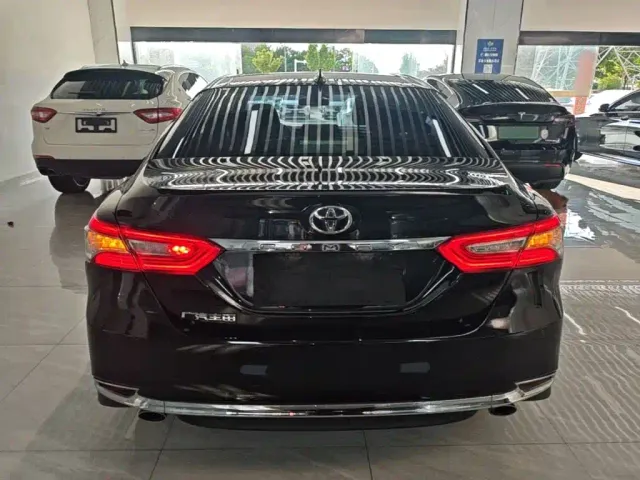 Toyota Camry — Фото автомобиля 5