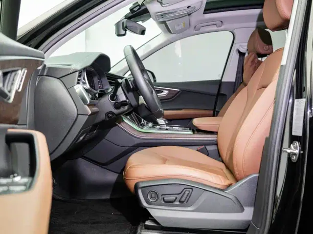 Audi Q7 — Фото автомобиля 10