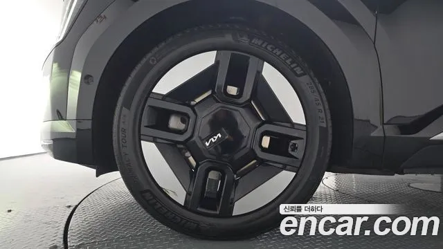 Kia EV9 — Фото автомобиля 5