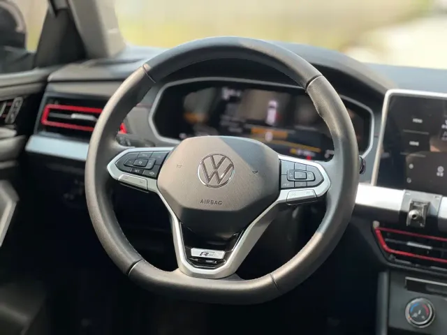 Volkswagen Lavida — Фото автомобиля 12