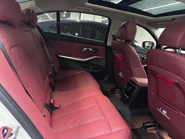 BMW 3 Series — Фото автомобиля 12