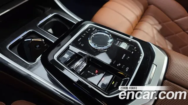 BMW 7 Series — Фото автомобиля 9