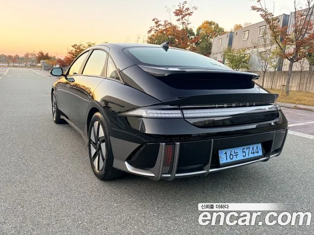 Hyundai Ioniq 6 — Фото автомобиля 6