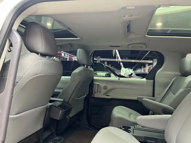 Toyota Granvia — Фото автомобиля 16