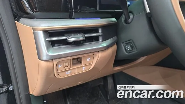 Hyundai Grandeur Grandeur (GN7) 3.5 Бензин 4WD — Фото автомобиля 20