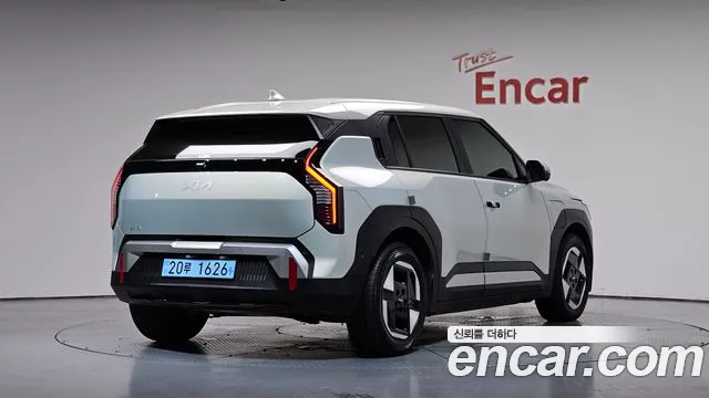 Kia EV3 — Фото автомобиля 2
