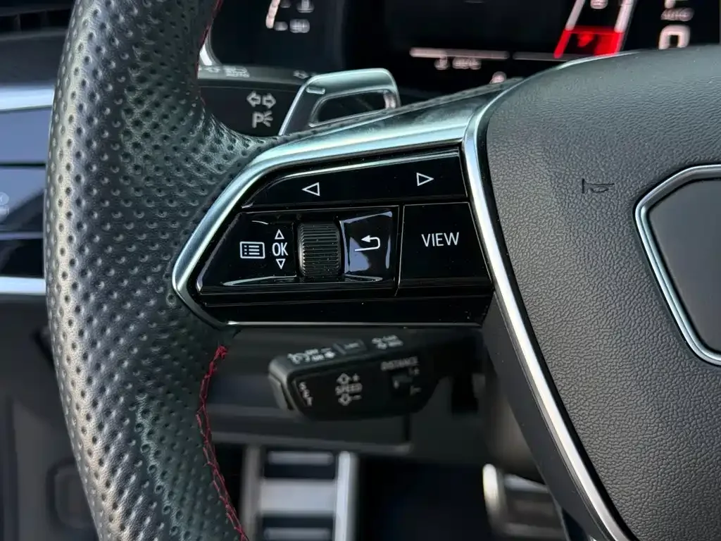 Audi Audi RS 6 2022 RS 6 4.0T Avant — Фото автомобиля 16
