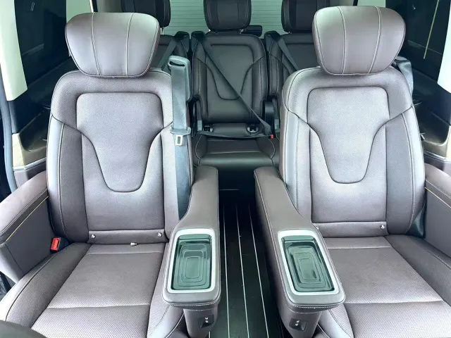 Mercedes-Benz V-Class — Фото автомобиля 12