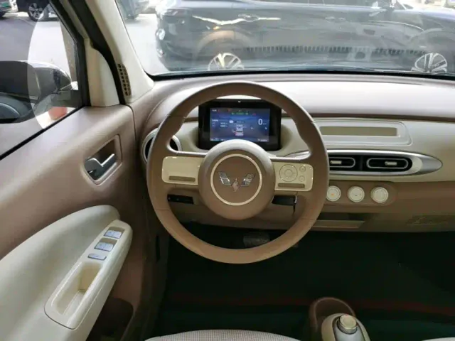 Wuling Hongguang Mini EV — Фото автомобиля 10