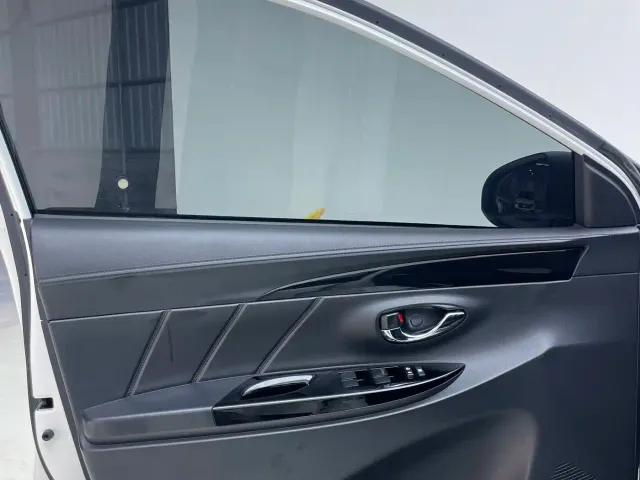 Toyota YARiS L Zhi Xuan — Фото автомобиля 12