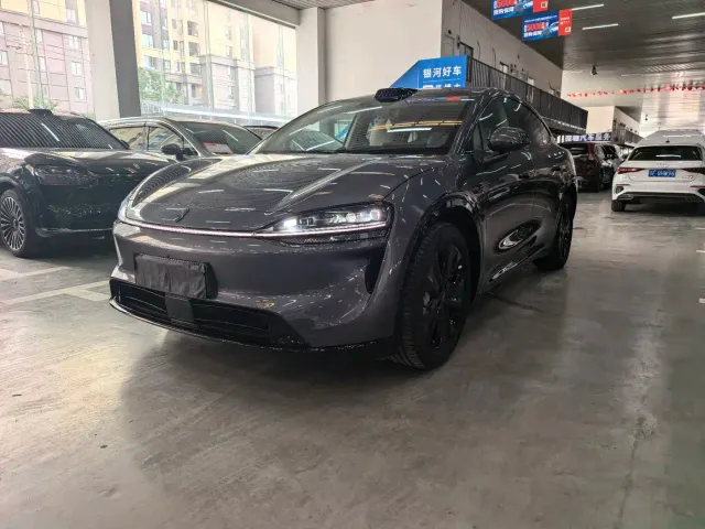 Фотография автомобиля — Luxeed R7