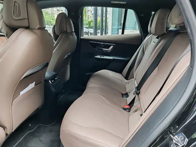 Mercedes-Benz EQE SUV — Фото автомобиля 9