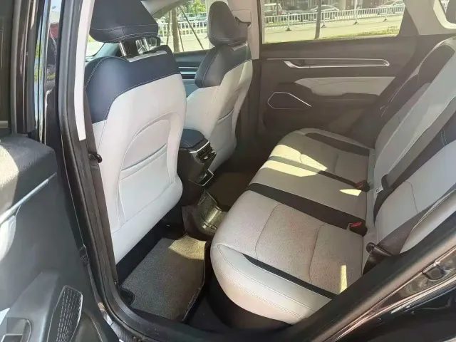 Geely Emgrand 2022 4th Generation 1.5L CVT Elite — Фото автомобиля 5