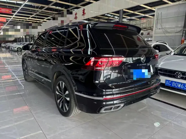 Volkswagen Tiguan L — Фото автомобиля 10