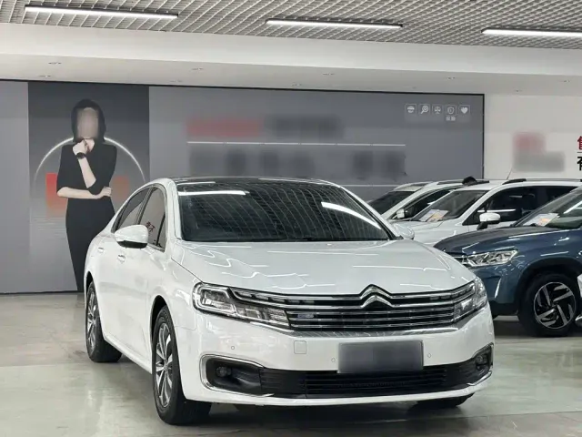 Citroen C6 — Фото автомобиля 20