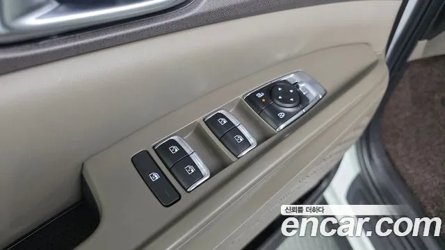 Kia Carnival — Фото автомобиля 18