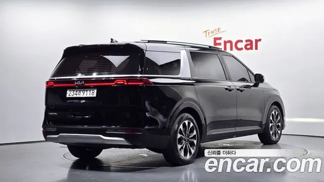 Kia Carnival Generation 4 — Фото автомобиля 2