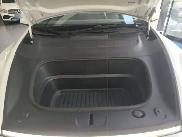 Tesla Model Y — Фото автомобиля 19