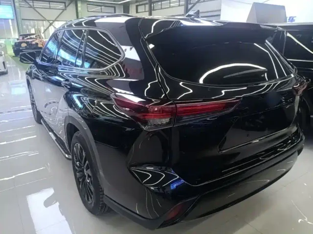 Toyota Highlander — Фото автомобиля 4