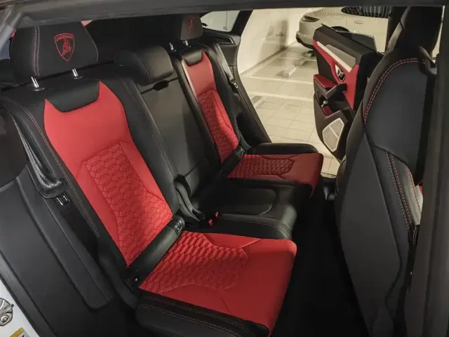 Lamborghini Urus — Фото автомобиля 4
